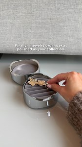 Finally, a jewelry organizer as polished as your collection✨ The Wavy Jewelry Organizer from Umbra is a unique and stylish gift for jewelry lovers🎁 For a limited time, buy 2 & get 15% off auto-applied at checkout🤩 | Umbra
