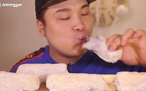 Donkey 吃菠萝大福菠萝雪媚娘