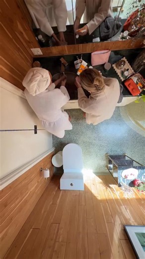 1.6K views | Best friends share more than secrets, they share skincare too 殺 don’t you love when getting ready together is more fun than going out? | Murad | Facebook