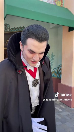 Dracula Jokes at Universal Studios! 😂