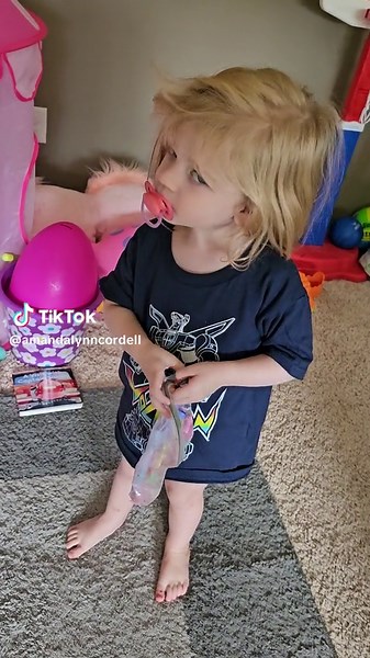 When your toddler wakes up from nap, poops, and sees you with diaper and wipes in your hands.......🤦‍♀️🤦‍♀️🤦‍♀️🤦‍♀️🙃🙃 Her favorite words lately....