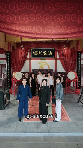 Au moment critique où PDG était traqué,la petite fille l'a sauvé avec un chou et a été aimée par lui | Branded Burger Co.