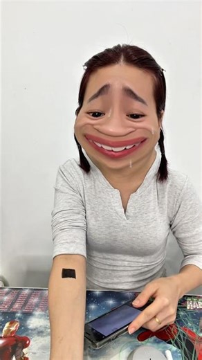 The Strangest Experiment With a Phone Flash 😱 #funscience