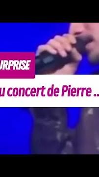 Helena l’a rejoint sur scène pour interpréter "Boule au ventre" pour la première fois ensemb...