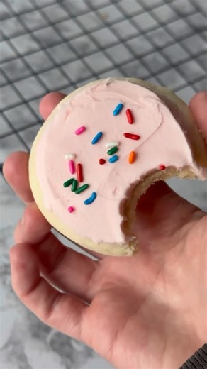 These are IDENTICAL to the original Lofthouse cookies, they’re just made at home! 💕 How cute would these be for Valentine’s Day? Want that signature Lofthouse flavor? 👇 It all comes down the to butter extract. You can grab my super strength Butter Extract flavoring now on Amazon! 🎉 Recipe link in comments! Cooking with Karli It can also be found on page 46 in my cookbook, Cookies for Days!💕 ‼️DO NOT use the imperial brand of margarine. It has a higher water percentage than most margarine sti