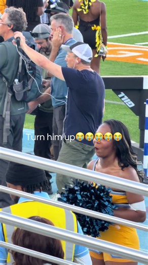Since everyone said post this on tiktok😭😭 GEAUX JAGS 🩵💛 #fyp #foryoupage #southernuniversity💙💛 #subr #bigzaefromdaa