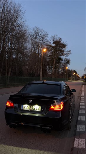 Filmy użytkownika velox_530d (@velox_530d) z muzyką dźwięk oryginalny - zespol_weekend