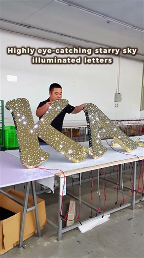 A star-lit sign with an extremely high rate of recognition.#ledlight #signagemarking #lightbox