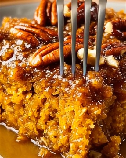 4.9K views · 18 reactions | Pumpkin Oatmeal Dump Cake Ingredients: 1...