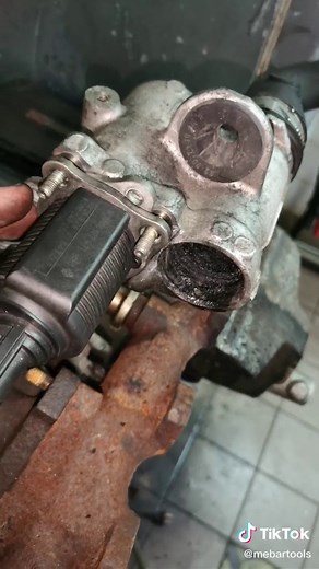 Comment bien nettoyer et condamné vanne egr 1.5 dci Renault naissance #renault #nissan #egr #mecanique #mebartools #tuto #diy