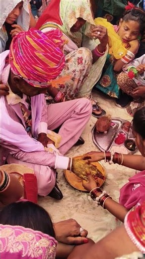 🙏आदिवासी परंपरा 💐 के अनुसार कले के बाद हल्दी लगाते हुवे || Adivasi parampara ke anusar kale ke bad