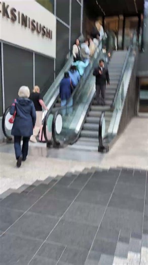 Time-Lapse: Navigating the Westfield Crowd on Bank Holiday Monday! 🛍️🔥