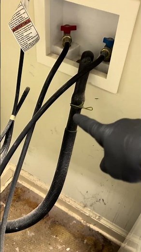 THIS is why you ￼ALWAYS want to replace OLD washing machine HOSES!!!￼ ￼
