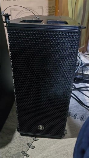 RCF HDL6 VS QSC K12.2 Which one sounds better?? #sound #speakers