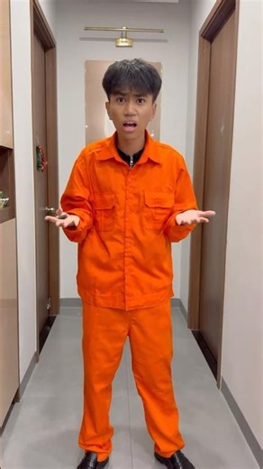 SH - Tù Nhân cầm nhầm chìa khoá của Cảnh Sát || Police want to go toilet #shorts