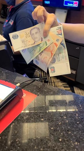 2.7K views · 90 reactions | TIME TO GO SHOPPING #fyp #fashion #SINGAPORE #louisvuitton #travel #asia | Jojo Capone | Facebook