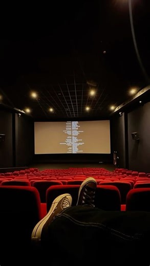 O MAIOR GUIA DE MARINGÁ! on Instagram: "🎞️ Semana do Cinema com ingressos a R$10,00 em Maringá!!! ↗️ Encaminha para quem vai com você! 🗓️ Data: 28/08 a 03/09 📌 Todos os Cinemas de Maringá 🍿 Combos promocionais #semanadocinema #cinemamaringa #cinema #pipoca #filmes"