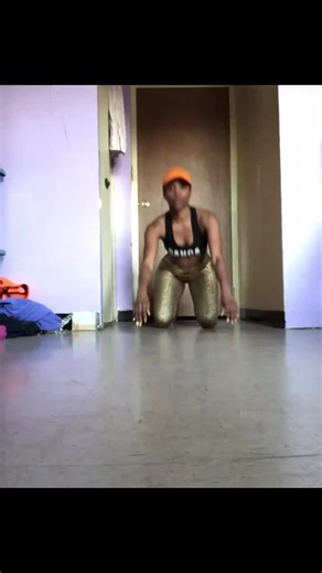 another throw back 😅😅😅#danceclass #caribbeantiktok #CapCut #whinechallenege #fypシ #fyp #throwback #👌❤