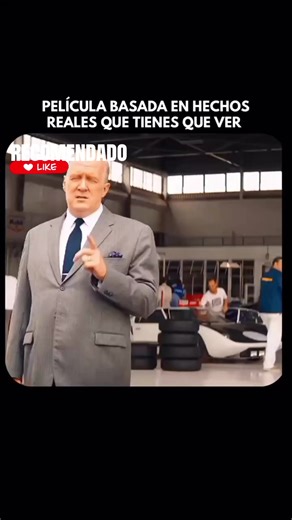 Ford v Ferrari (2019) es un intenso drama deportivo basado en hechos reales que combina velocidad, pasión y corazón. La historia sigue a Carroll Shelby y al brillante pero indomable Ken Miles, dos hombres decididos a crear un auto capaz de derrotar al poderoso imperio Ferrari en la mítica carrera de las 24 Horas de Le Mans. Entre choques de egos, presión corporativa y límites llevados al extremo, la película retrata una lucha contra el tiempo, el sistema y uno mismo. Una historia vibrante sobre 