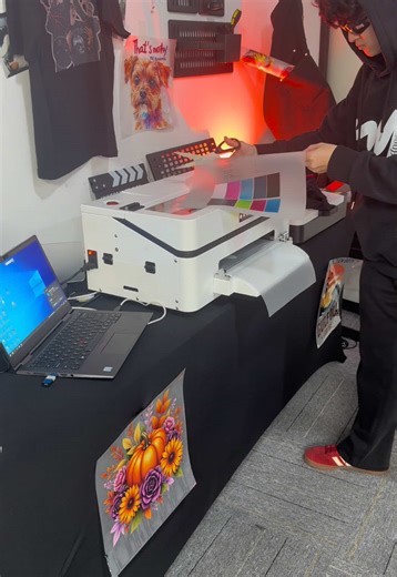 You bought a white DTF printer and never looked back 🤍💸 From blank shirts ➜ real money. From “maybe” ➜ fully booked. This machine changed everything. No outsourcing. No waiting. Just PROFIT. If you’re thinking about starting… This is your sign. 👀 #DTF #WhiteDTF #DTFPrinter #SmallBusinessTok #SideHustle #PrintBusiness #TshirtBusiness #EntrepreneurTok #BusinessTok #WomenInBusiness #StartYourBusiness #PassiveIncome #CreativeBusiness #Haolic #BossMoves #MoneyMoves