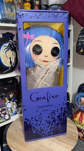 Celebrate the spooky magic of the spectacular stop-motion film with this premium Coraline plush doll. Packaged in a gift box, she comes complete with button eyes, blue yarn hair, and a slick yellow raincoat. 💛💙Available now: https://www.kidrobot.com/products/coraline-premium-plush-doll-in-gift-box #Kidrobot #Coraline #Plush #GiftBox #Spooky #OtherWorld #LaikaStudios 🎥: @crazyaboutcoraline on IG | Kidrobot