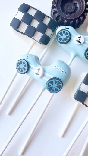 15 reactions | A sweet pit stop at @myrainbowlane  These fast one cake pops were such a fun theme, fun, bold, and kid-approved ❤️ #SprinkleCakepops #BethelCT#ctlocal #bethelct #ctbaker #fairfieldcounty #ctmoms #cakepop | Sprinkle Cakepops | Facebook