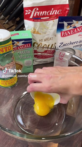 My husband wanted tiramisu… but I was completely out of ladyfingers. 😅 So I grabbed a few of my favorite baking staples from @supermarketitaly and baked a fresh batch from scratch. They came out perfect — now the hard part is waiting for them to cool! 😭✨ Here’s what I used: • Cento Trapani Fine Sicilian Sea Salt • Paneangeli Fecola di Patate • Francine Organic French Wheat Flour • Rebecchi Mariarosa Vanillina Powder • Paneangeli Powdered Icing Sugar Team homemade or team store-bought? 👇 ✨🛒 S