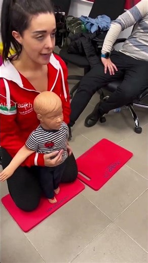 How To Remove A Stuck Object From A Child's Throat 🤔