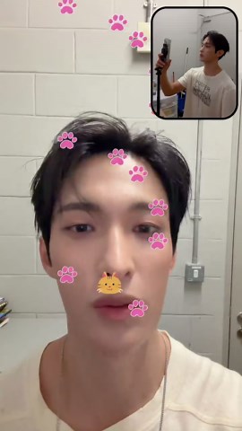 도겸이의 진지한 리듬 게임을 즐겨보세요!