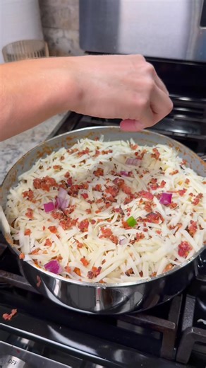 2M views · 18K reactions | Loaded Pizza Spaghetti! ‍ | Cooking With Katie Cross | Facebook