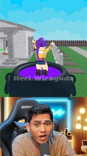 Rumi goes into the cauldron to avoid being chased by Strawberry Elephant #robloxgames #shorts #he...