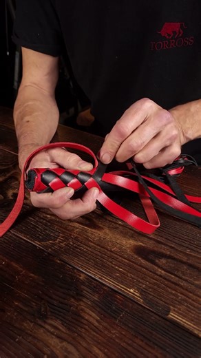 Handcrafted red leather set: bold design & premium craftsmanship #leathercraft #handmade #torross