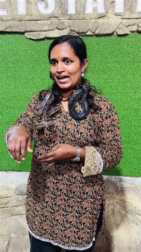 njn paambina pidichu guyzzz#enjoy #snake #funnyshorts #funnyvideos #funny #shorts #happy#super