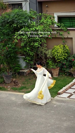 Perfect Frock Twirls for Beginners: Step-by-Step Guide