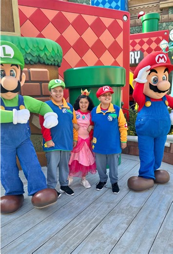 Happy Mar10 Day!! @Universal Studios Hollywood character meet and greets run from March 10 - April 13, 2026, limited-time food, merchandise and more! #supermario #mar10day #universalstudios #princesspeachcosplay @fundotcom @HalloweenCostumes.com @BoxLunch @The Super Mario Galaxy Movie @Illumination’s Minions @Universal Pictures