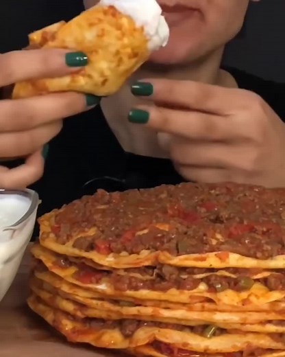 Deniz ASMR: Turkish Mukbang with Big Bites