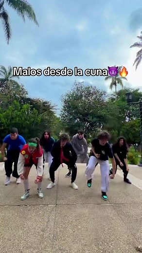 Rotten to the Core Dance Routine | Descendants