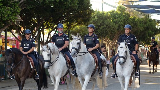 Así debe ser un caballo policía: nobleza, resistencia y capacidad para mantener la calma en plena ciudad