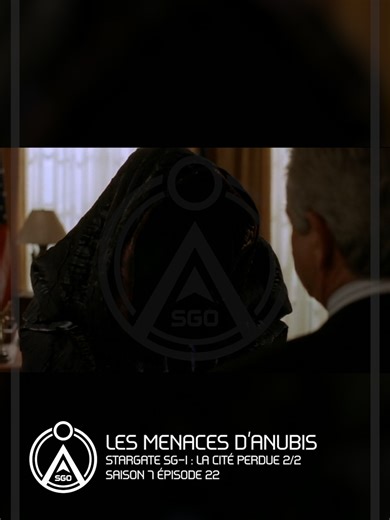 Stargate Rewind : Les menaces d'Anubis Sa flotte assiégeant l'orbite terrestre, le seigneur Goa'uld déploie sa projection holographique directement dans le Bureau Ovale pour s'adresser aux dirigeants de la planète. S'en suit un face-à-face où Anubis lance un ultimatum au Président Hayes, exigeant une reddition totale sous peine d'anéantissement immédiat. #StargateSg1 #AmazonPrimeVideo #stargate
