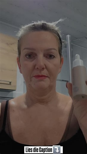 Das Pro Collagen Refining Serum ist gerade mein absoluter Game-Changer für ✔ sichtbar feinere Haut ✔ mehr Spannkraft ✔ einen glatten, frischen Glow Und jetzt kommt der Teil, den du nicht ignorieren solltest 👇 🔥 1x kaufen 2x bekommen 🔥 Ja, richtig gelesen. Du investierst einmal und bekommst doppelte Wirkung. Dieses Serum arbeitet dort, wo Pflege wirklich ansetzt: 💎 Kollagen-Support 💎 Hautverfeinerung 💎 Anti-Aging von innen nach außen 👉 Perfekt für dich, wenn deine Haut nach den Feiertagen 