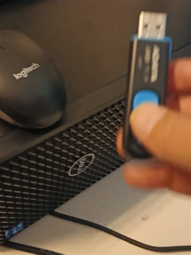 របៀបធ្វើ USB មួយដាក់បាន Windows ច្រើន How to boot multiple windows on usb with ventoy #pouit #ventoy #pouit #Server #4g #VLAN #reels #manageswitch #dhcpclient #FileServer #5g #ntp #dahou