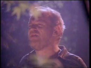 Joe Cocker - Love Lives On Harry & The Hendersons - Video Clip | Joe Cocker, with a little help from my friends.