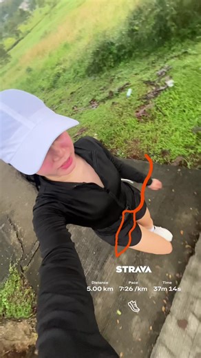 Try ko lang idocument yung pagtakbo ko, watch til the end 🤣 #running #runtok #strava