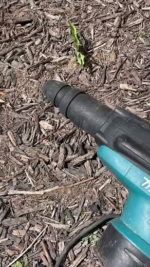 Makita AVT ROTARY HAMMER HR5210C Demo