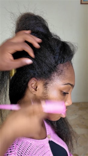 Uche Vlogs on Instagram: "Invisible hairline crochet technique Can last up to 8 weeks after installation with proper care To book an appointment check the bio🙏 #hairstyle #hair #hairstyles #crochetbraids"