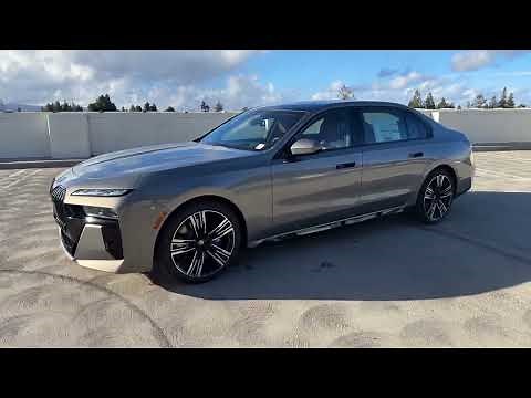 First look at the 2023 i7 xDrive60 in Oxide Grey | 4K