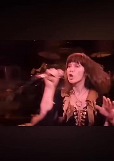 52K views · 3.8K reactions | 1977 Heart - Barracuda #heartband #singer #music #reelsfbシ #fans | Heart Band Fans | Facebook