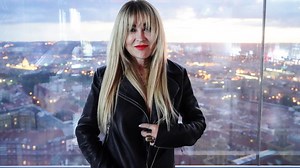 Kaira Hrachovcová se nafotila nahatá na záchodě: Odhalila skoro celý spodek