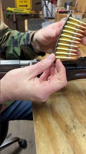How to properly use a stripper clip
