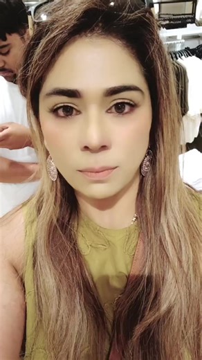 Son Gives Side Eye in Hilarious Moment